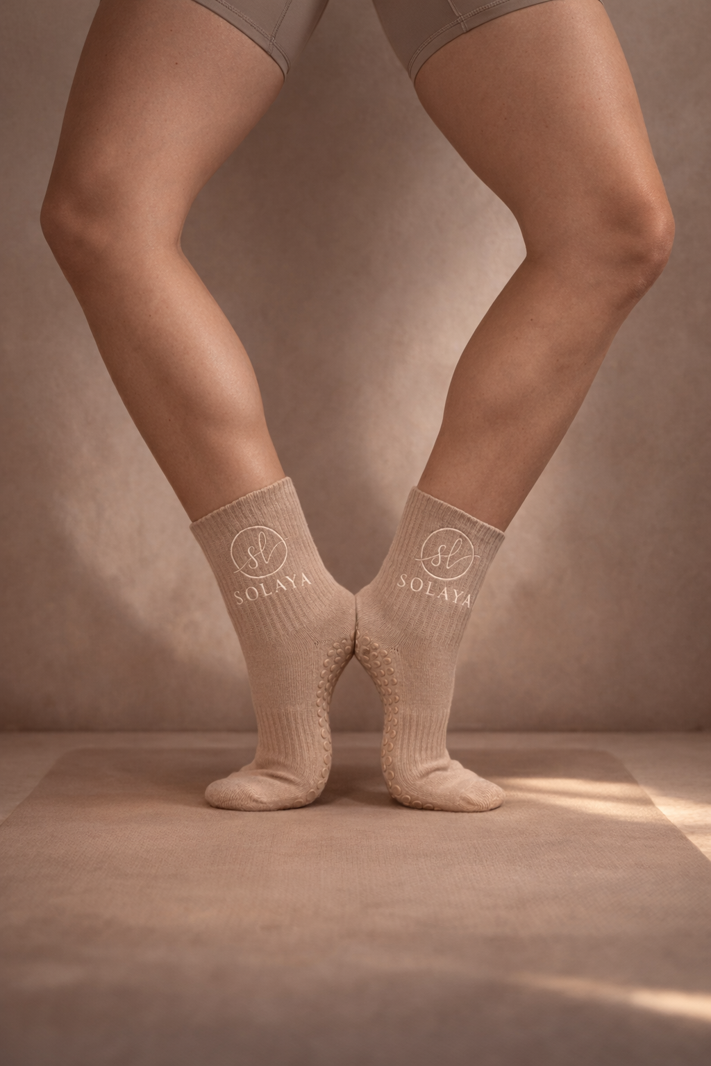 SOLAYA Signature Grip Socks