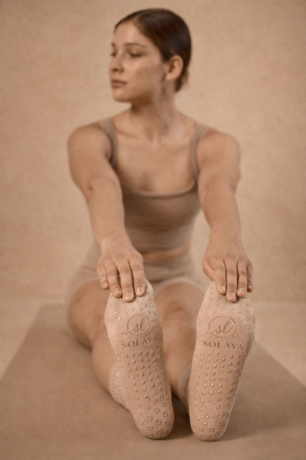 SOLAYA Signature Grip Socks